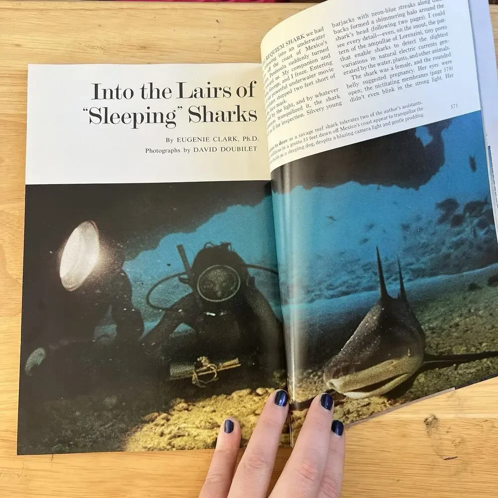 Vintage National Geographic April 1975 Sharks Scuba Diving Tanzania Utah Crees